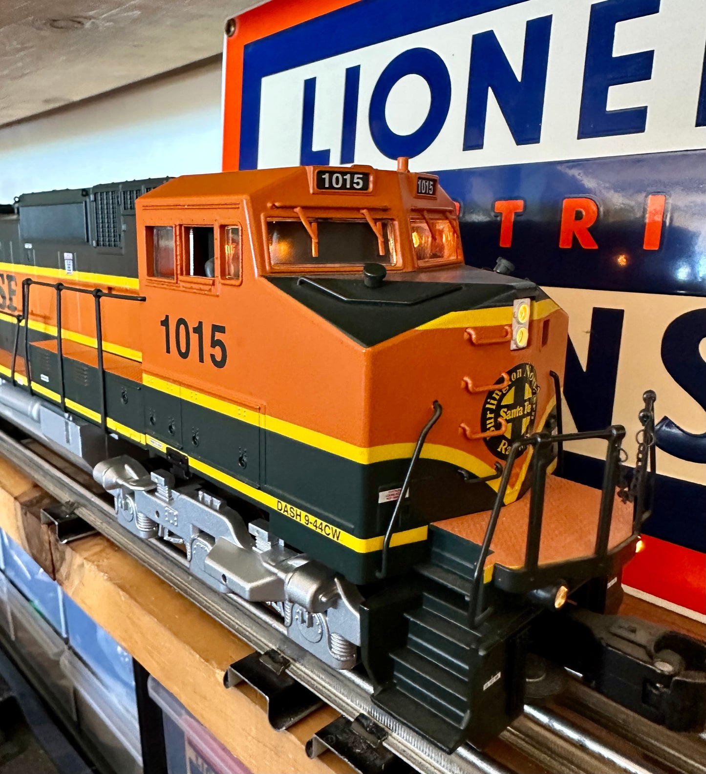 Lionel Scale BNSF Dash-9 6-18257