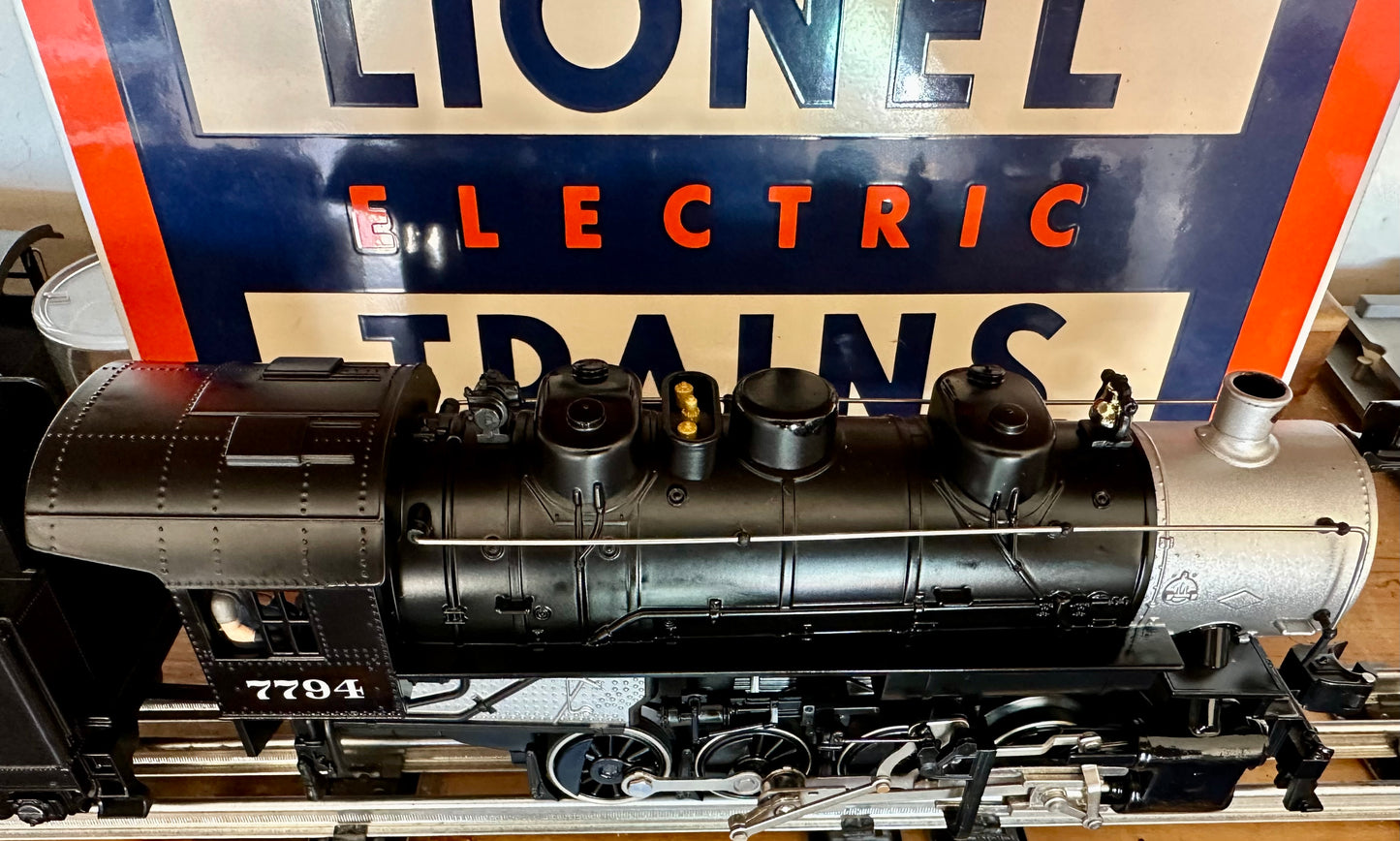 Lionel New York Central 0-8-0 Steam Loco and Tender #7794