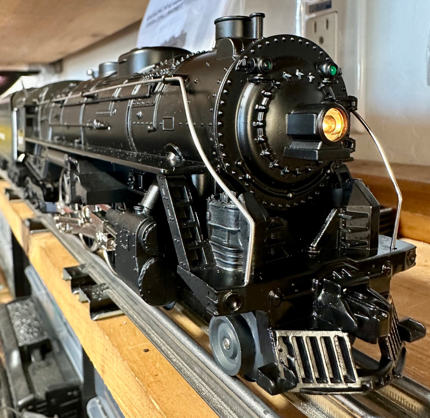 MTH RK 5405 Hudson 4-6-4 Steamer with Tender and PS. Excellent.