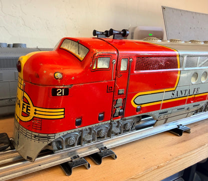 1950 Marx #21 O Scale/ O Gauge Santa Fe Diesel Locomotive AA Set