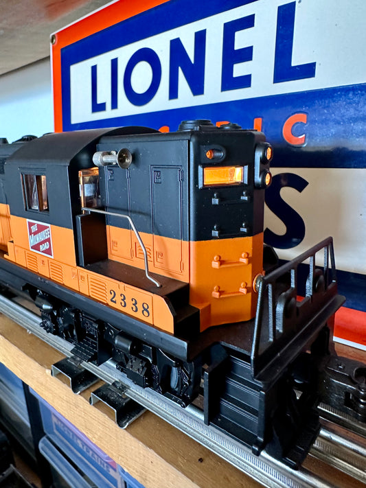 Lionel Conventional Classic MILWAUKEE ROAD GP7 Diesel #2338 SKU: 6-38305