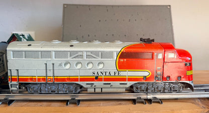 1950 Marx #21 O Scale/ O Gauge Santa Fe Diesel Locomotive AA Set