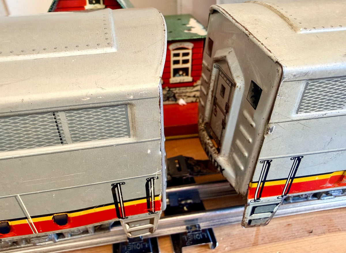 1950 Marx #21 O Scale/ O Gauge Santa Fe Diesel Locomotive AA Set