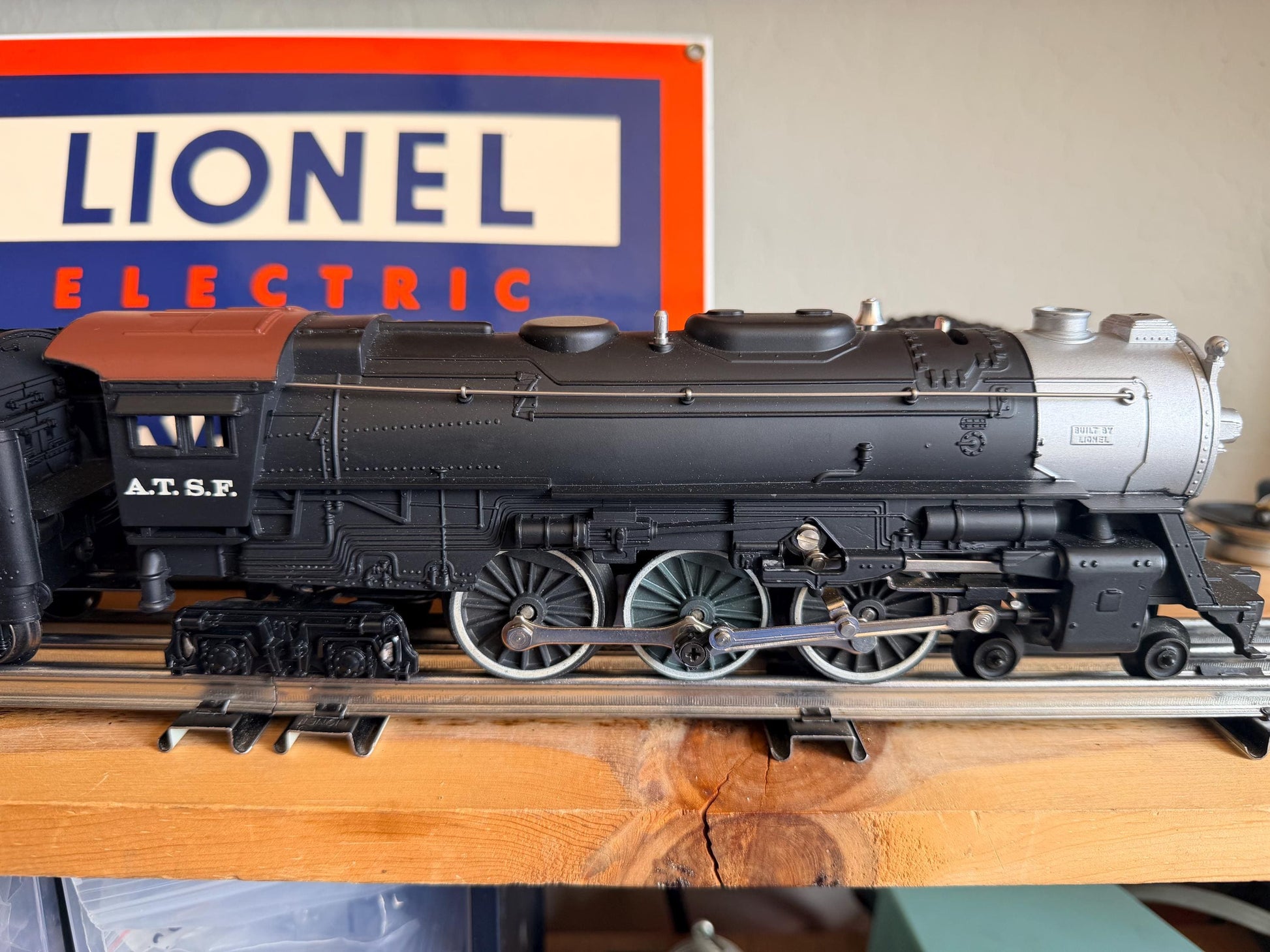 Lionel #8900 Santa Fe 4-6-4
