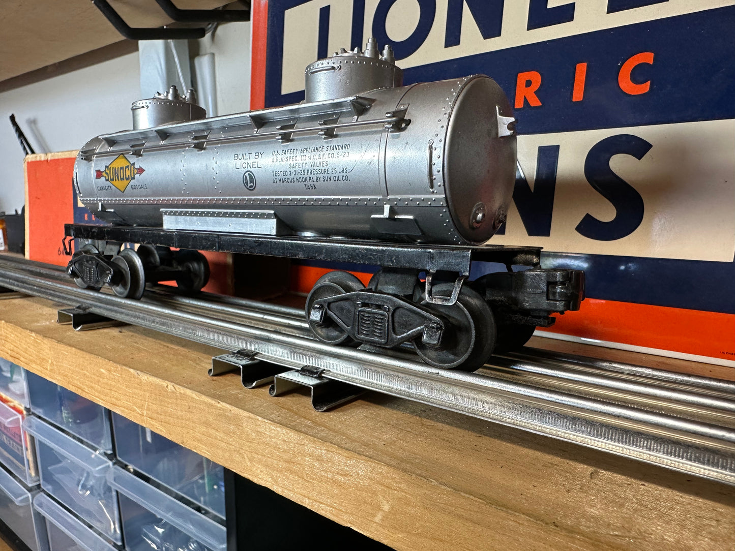 Postwar "0" Ga. Lionel No. 6465 Two Dome Sunoco Tank Car