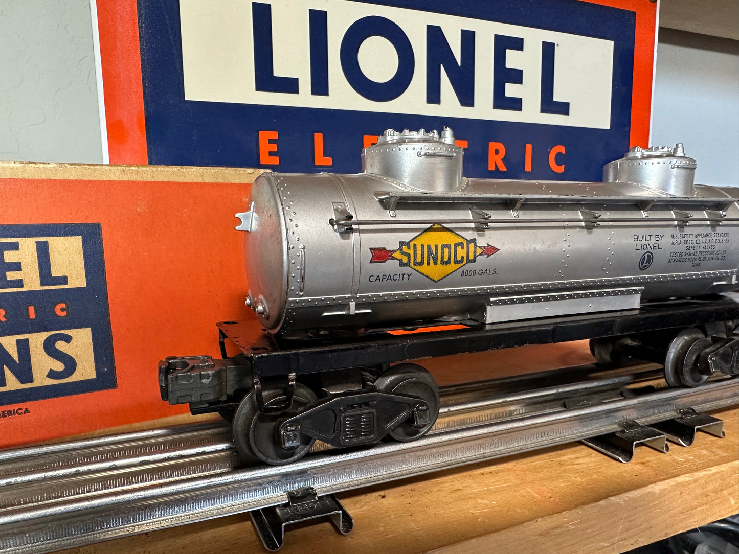 Postwar "0" Ga. Lionel No. 6465 Two Dome Sunoco Tank Car
